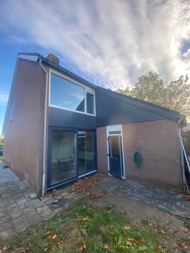 Boeidelen aan een uitbouw